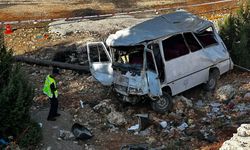 Tarım işçilerini taşıyan minibüs şarampole yuvarlandı: 5 ölü