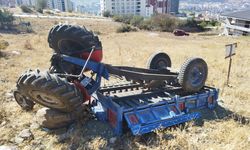 Tokat'ta traktör tarlaya devrildi