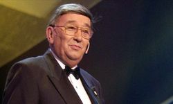 Bülend Özveren Vefatının Üçüncü Yıldönümünde Anılıyor