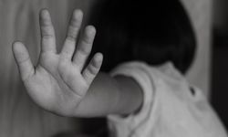 İstismar ve uyuşturucu suçlularına okul yasağı