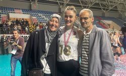 Böyle Anne Babanın Böyle Kızı Olur!