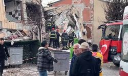 Gebze’de 7 Katlı Bina Çöktü: Enkaz Altında Arama Seferberliği!