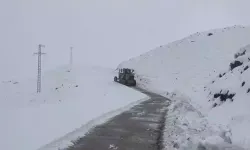Beytüşşebap’ta Kar Alarmı: 6 Köy Yolu Kapanmıştı, Yeniden Açıldı