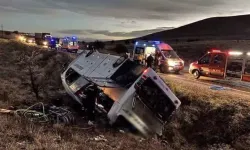 Kontrolden Çıkan Otobüs Şarampole Uçtu: 2 Ölü, 21 Yaralı