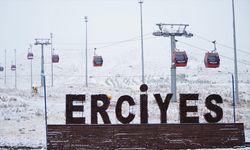 Erciyes Dağı'na kar yağdı