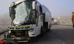 Erzurum’da Yolcu Otobüsü ile Tır Çarpıştı: 11 Yaralı