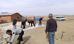 Okul yoluna parke taşı döşendi!