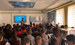 Ortaokul öğrencilerine diş sağlığı eğitimi