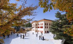 Sonbahar renkleri Somuncu Baba Külliyesi’ni sardı