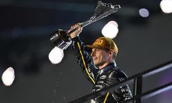 Verstappen Las Vegas’ta Kazandı, Norris Liderliğini Korudu