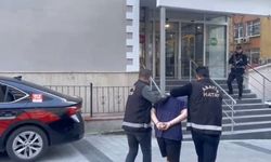 160 yıl hapis cezasıyla aranan dolandırıcı İstanbul’da yakalandı
