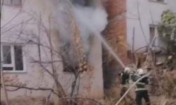Amasya'da 2 katlı binada yangın çıktı