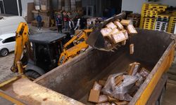 Antalya'da son kullanma tarihi geçmiş 25 ton tavuk ele geçirildi