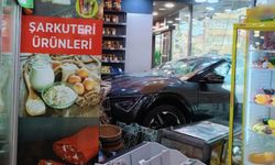 ayırova’da Cip Şarküteri Dükkanına Girdi