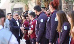 Bakan Bak, Suudi Arabistan'da milli sporcularla bir arada!