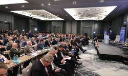 Bakan Kacır, Berlin'de 2025 Alman-Türk Otomotiv Zirvesi'nde!