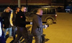 Bursa'da otomobil TIR'a arkadan çarptı