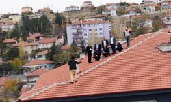 Çankırı’da Çatıya Çıkan Kişiyi İl Başkanı İkna Etti