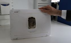Dizüstü bilgisayarı bomba gibi patladı