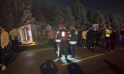 Gebze’de servis midibüsü devrildi: 8 yaralı