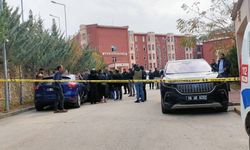 Kadın memuru rehin aldı!