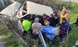 Manisa’da Feci Kaza! Otomobil Şarampole Devrildi, 2 Ağır Yaralı