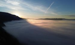 Menteşe’de Sisli Sabah Büyüledi: Doğayla İç İçe Görüntüler Dronla Kaydedildi