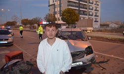 Park halindeki 3 araca çarptı