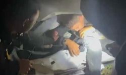 Polisten kaçarken kaza yapan otomobilde 9 kaçak göçmen yakalandı