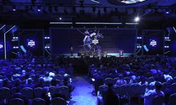 'Savaş gazeteciliği, günümüzün kamu iletişiminin en temel direklerinden biridir'