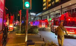 Sultangazi'de 27 katlı otelde yangın