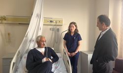 Yıllarca sigara içti, gırtlağının yarısı alındı