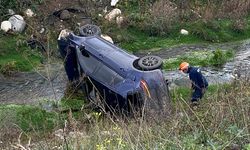 Otomobil dereye uçtu