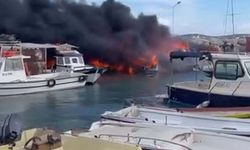 Çeşme'de Balıkçı Barınağında Büyük Yangın: 7 Tekne Kül Oldu