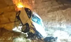 Siirt'te otomobil devrildi