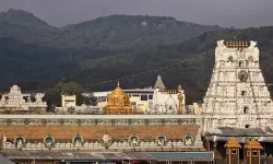 Hindistan'da tapınakta izdiham yaşandı