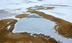 Lavaş Gölü'nün yüzeyi dondu