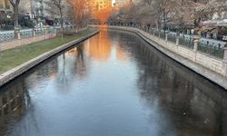 Porsuk Çayı buz tuttu!