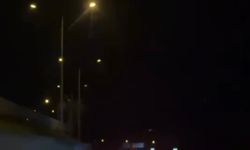 Ambulansa yol vermeyen otomobil kamerada!