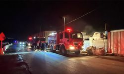 Gebze’de Geri Dönüşüm Deposunda Yangın