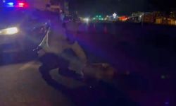 Hatay'da polis, yaralı köpeğin üstünü kendi montuyla örttü