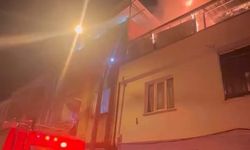 İnegöl’de Binanın Çatısı Alev Aldı