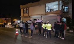 Kontrolden Çıkan Otomobil Eve Çarptı: 1 Ölü