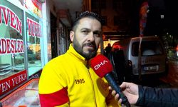 Küçükçekmece’de Yol Çöktü: 2 Araç Çukura Düştü