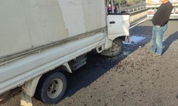 Manisa’da feci kaza: Kamyonet sürücüsü ağır yaralandı