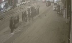 Midyat’ta park halindeki araca çarpan otomobil kamerada