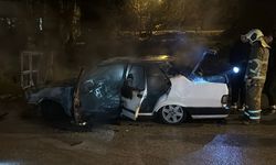 Safranbolu’da Park Halindeki Otomobil Alev Aldı