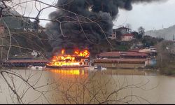 Sera Gölü'nde turistik tesis yandı