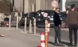 TEM'de otomobil, gişenin beton bariyerine çarptı