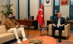 Ünlü Oyuncu Burak Özçivit’ten Bakan Ersoy'a ziyaret